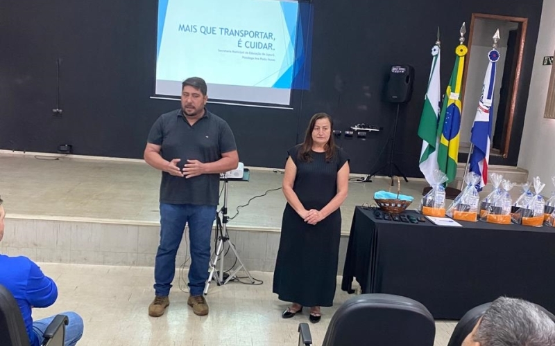 Reunião e formação com os motoristas do transporte escolar